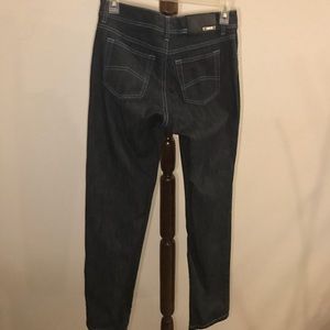 Armani collezioni Women’s skinny jeans size 28